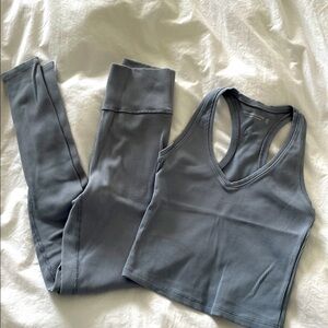 A&F Seamless Rib Leggings & Racerback Tank